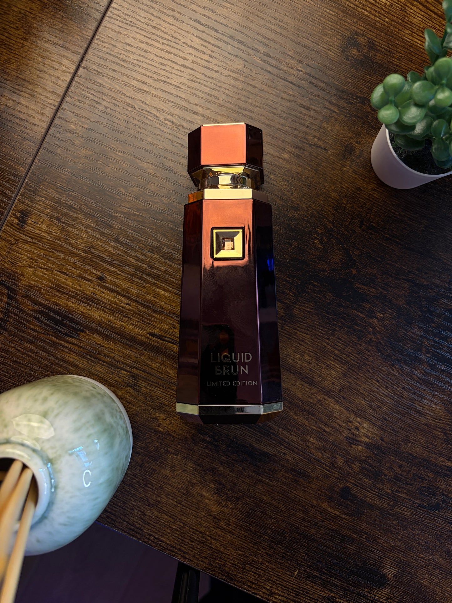 French Avenue - Liquid Brun Limited Edition (Sample)